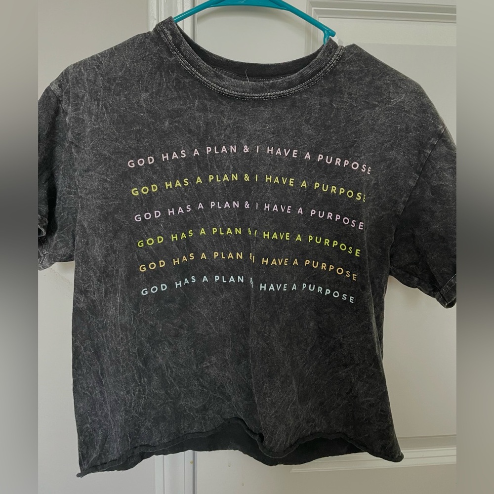 Size: medium semi cropped tshirt
